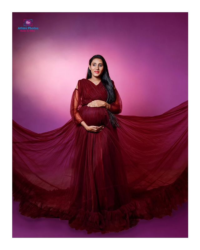 Celebrate Motherhood with a Maternity Photoshoot in Coimbatore | ATHINI PHOTOS™