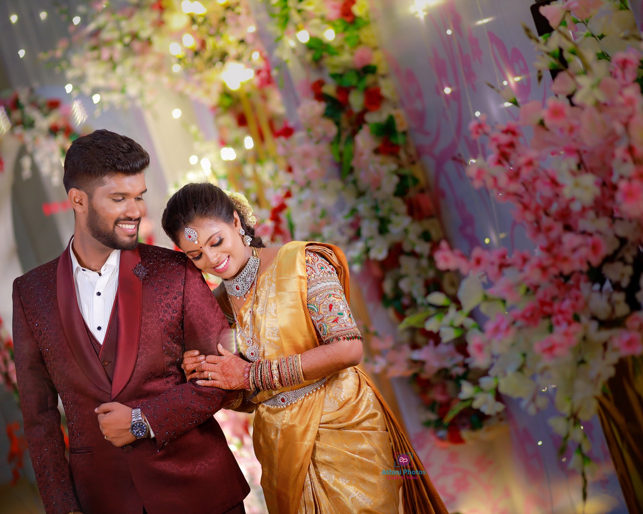 Capturing Joy Pranesh Shangavi's Enchanting Wedding Through Athini Photos' Lens 