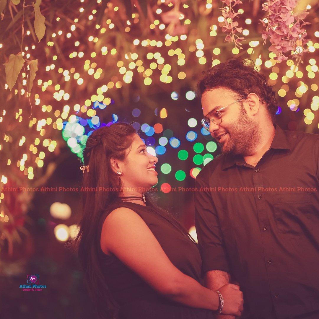Gokul & Karthika's Enchanting Pre-Wedding Photoshoot | Athini Photos Explore the magical moments captured at Gokul and Karthika's pre-wedding photoshoot by Athini Photos. Discover unique poses, stunning locations, and creative photography techniques that made their love story come alive through the lens.