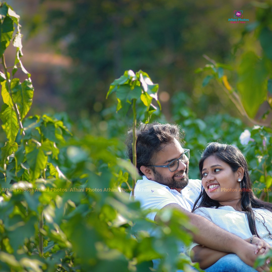 Gokul & Karthika's Enchanting Pre-Wedding Photoshoot | Athini Photos Explore the magical moments captured at Gokul and Karthika's pre-wedding photoshoot by Athini Photos. Discover unique poses, stunning locations, and creative photography techniques that made their love story come alive through the lens.