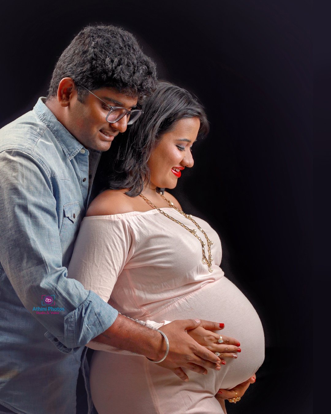 Meternity Photoshoot ideas for Couple/ Maternity Photography Ideas/  Pregnency Photo Poses for Couple - YouTube