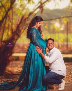 Read more about the article Nivedha Premkumar’s Maternity Photography: Embracing the Radiant Beauty of Motherhood