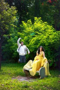 Read more about the article Maternity Photoshoot with Saree in Coimbatore for Couples: A Complete Guide to Timeless Elegance