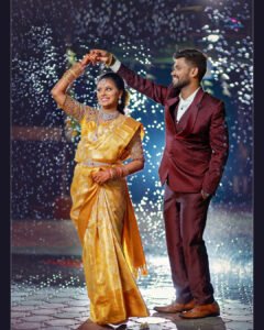 Read more about the article Couple Poses in Saree: Capturing Timeless Elegance with Athini Photos