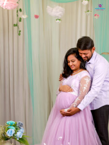 Read more about the article Dharani Kabilan Maternity Photoshoot | Athini Photos Coimbatore